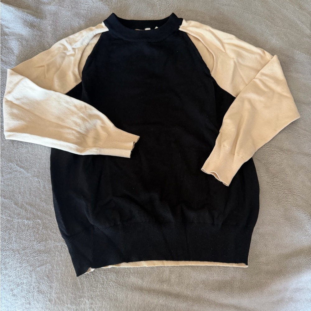 🆕Avantlook Black and cream Cold Shoulder Top new - Picture 3 of 13